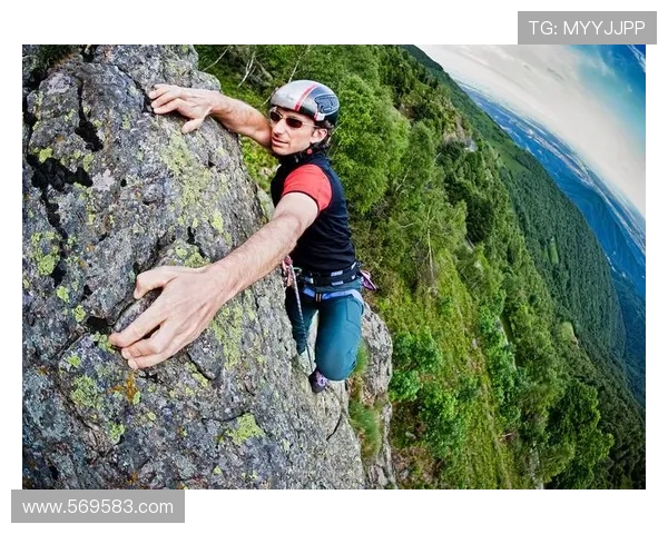 杭州攀岩队在极限运动世界杯积分榜中以81分稳居第一名